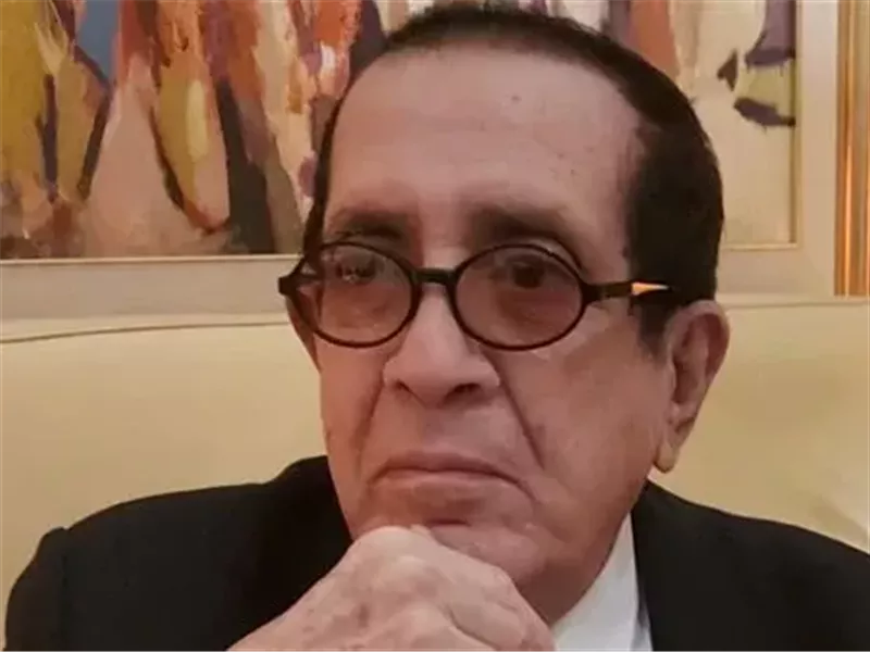 وفاة المخرج المسرحي العراقي صلاح القصب بعد صراع مع مرض