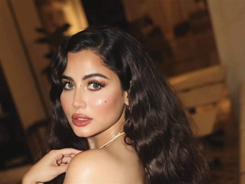 نوران ماجد تخطف الأنظار بإطلالة بيضاء من Roberto Cavalli