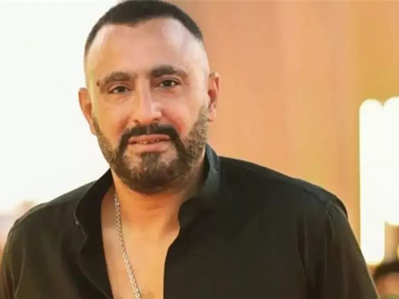 أحمد السقا يحيي ذكرى وفاة والده صلاح السقا برسالة مؤثرة