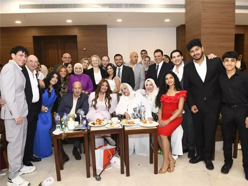 فرحة صابرين بنجلها 