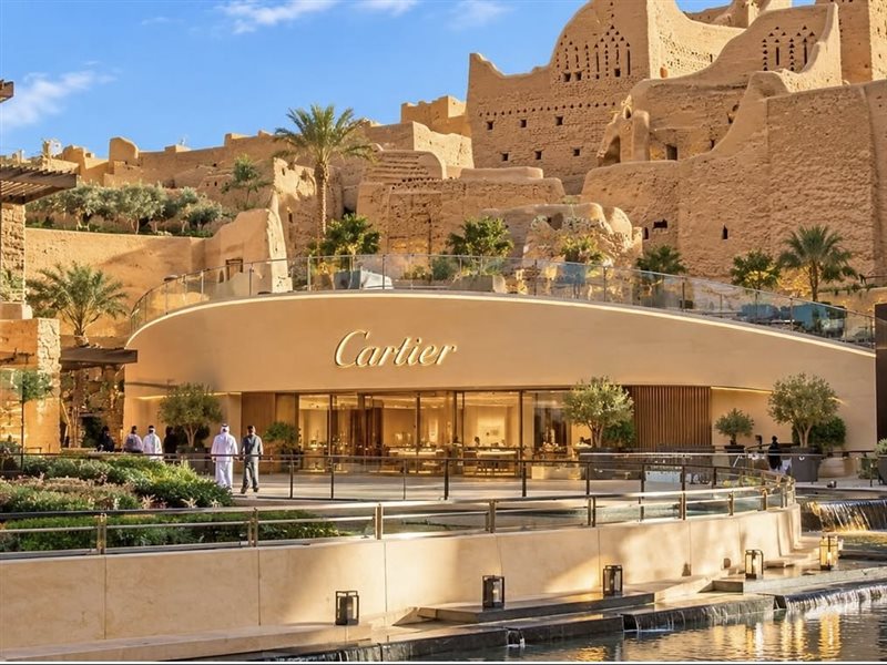 كارتييه تفتتح متجرًا جديدًا في أبوظبي بتصميم مستوحى من التراث الإماراتي