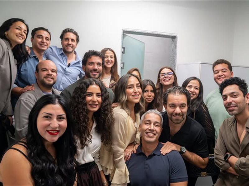 أجمل الليالي.. هشام ماجد يحتفي بحضور أصدقائه من الوسط الفني في عرض 