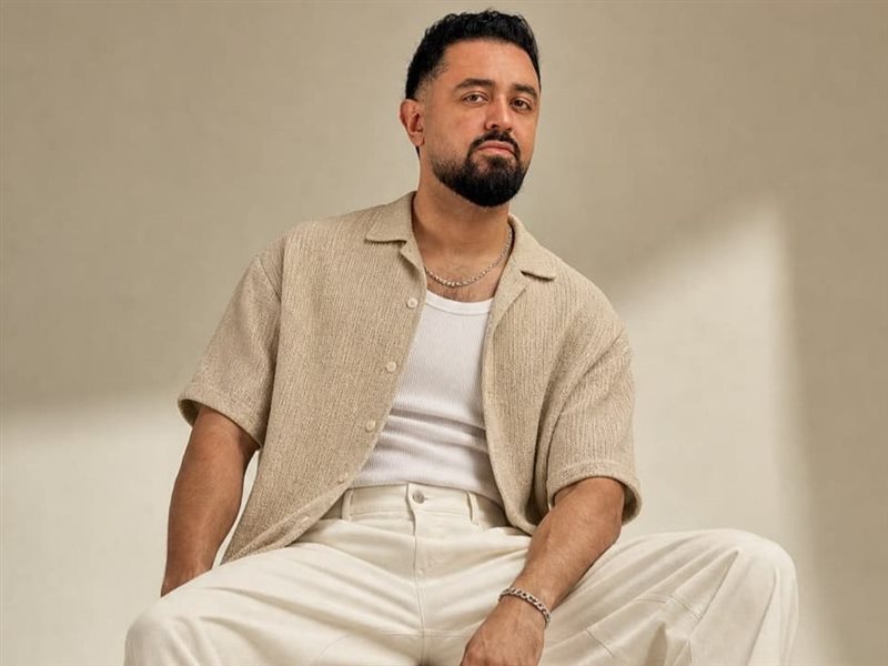 بعد غياب 15عامًا.. حاتم فهمي يعود بفيديو كليب وألبوم جديد بعنوان 
